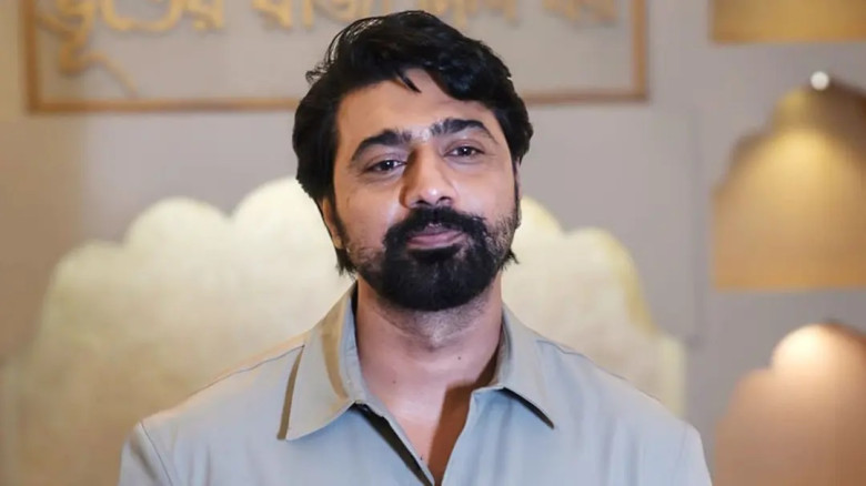 তোপের মুখে অভিনেতা দেব, ‘চোর-চোর’ স্লোগান